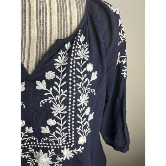 Talbots Sz Medium Navy Embroidered Floral Peaseant top Boho - Picture 2 of 7
